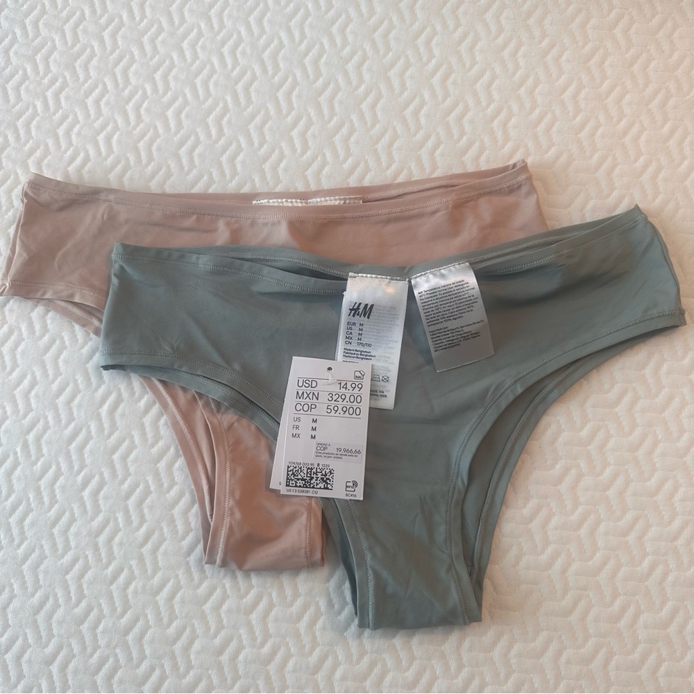 NWT H&M 2 Pairs Medium Women’s Underwear Panties Green and Pink New